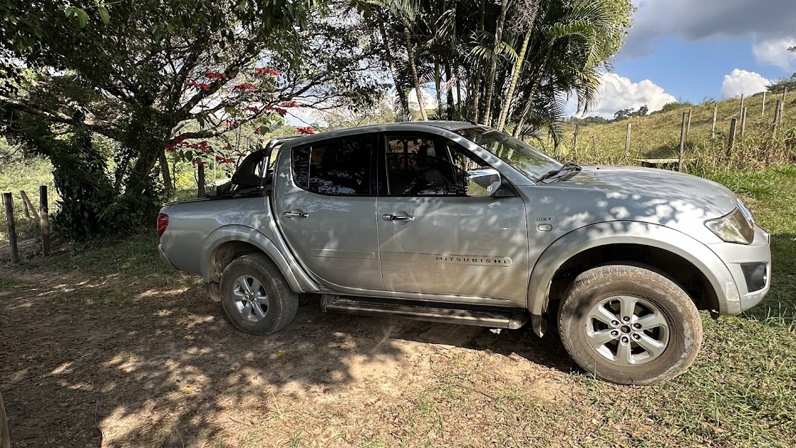 L200 Triton HPE 2010 — Raridade